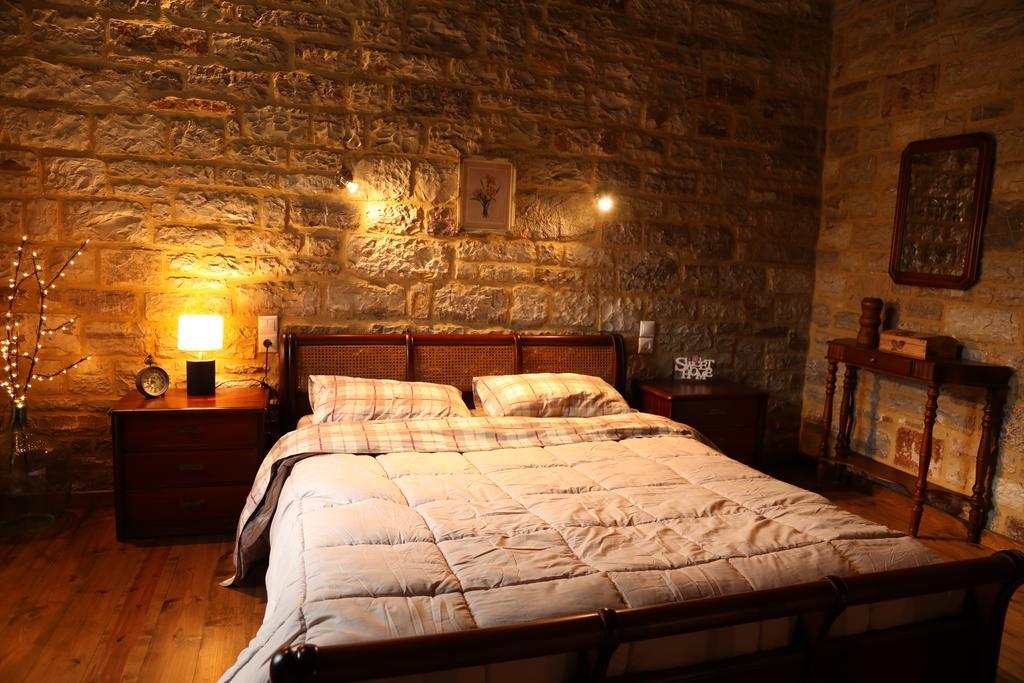 Guesthouse Amalia Kalesmenon Экстерьер фото