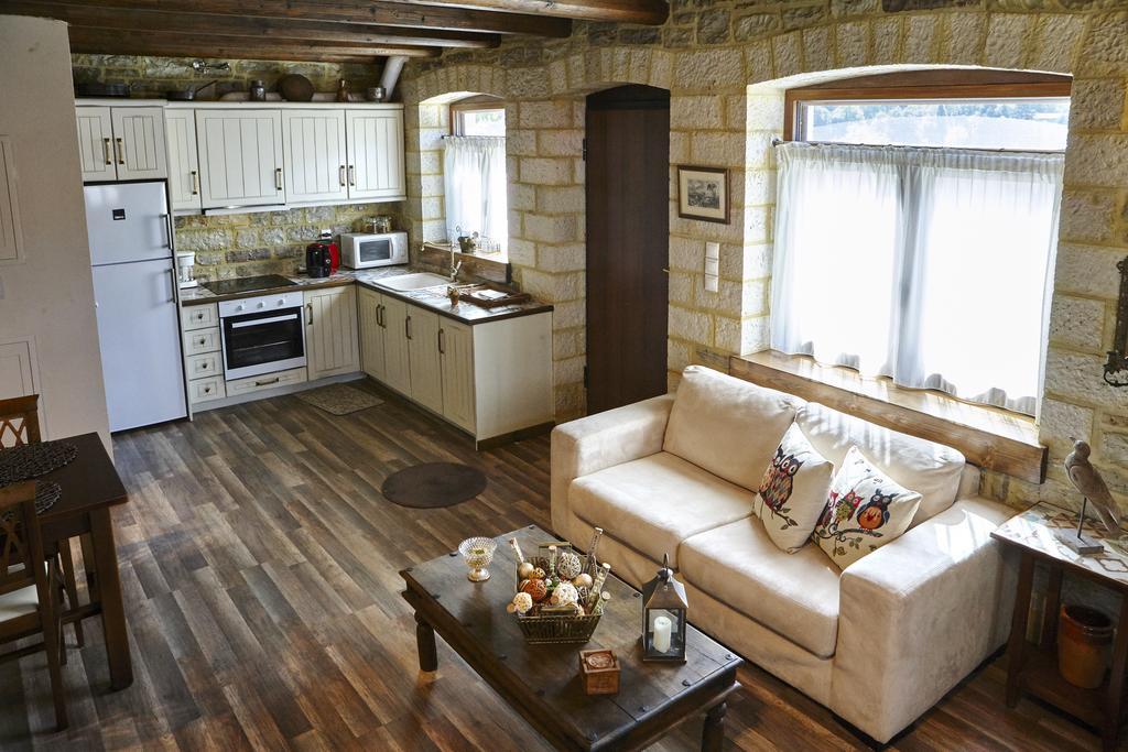 Guesthouse Amalia Kalesmenon Экстерьер фото